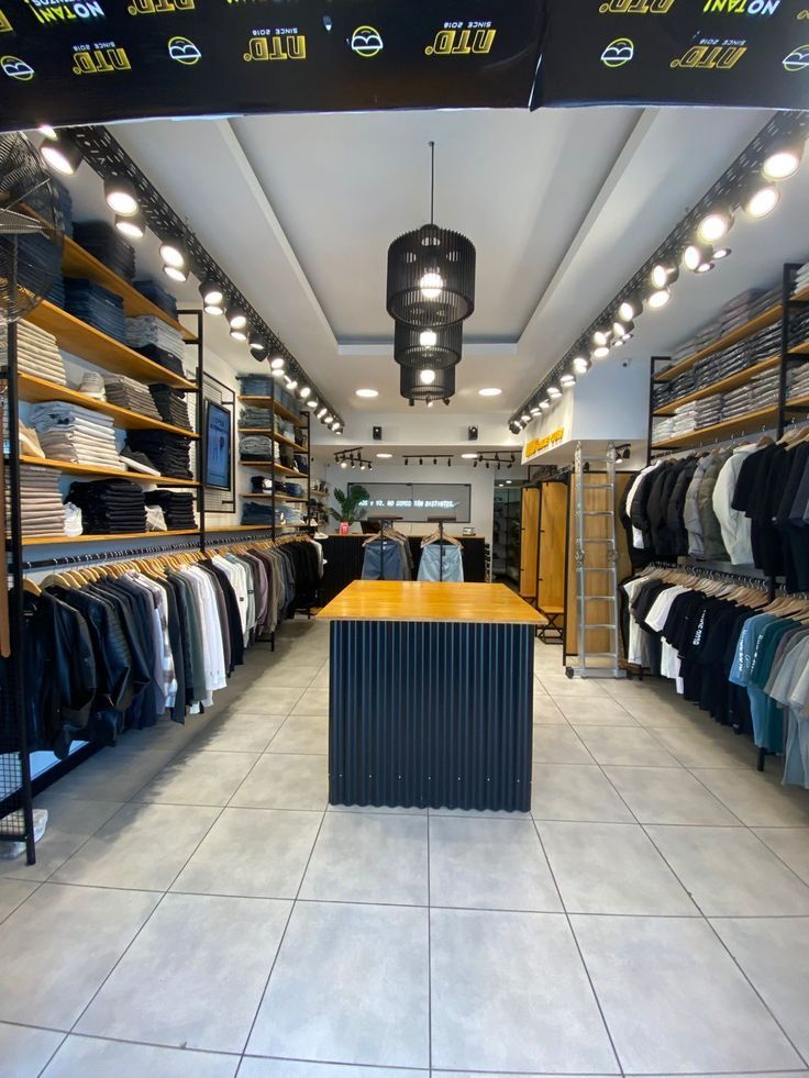Modern Shopping Outlet